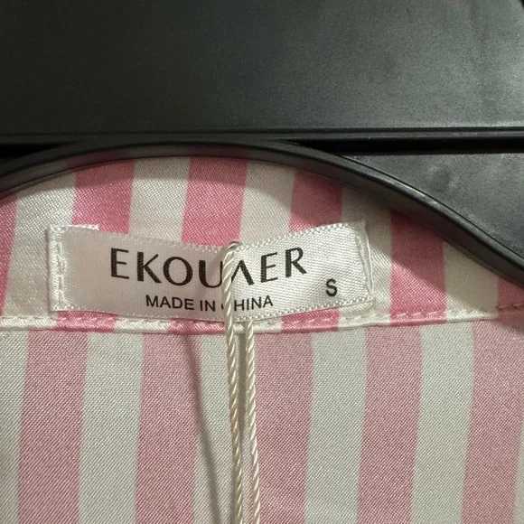 Elegant Pink Striped Women's Pajama Set - Picture 4 of 4